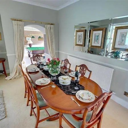 Scalby Sleeps 8 Wifi Scalby (North Yorkshire)